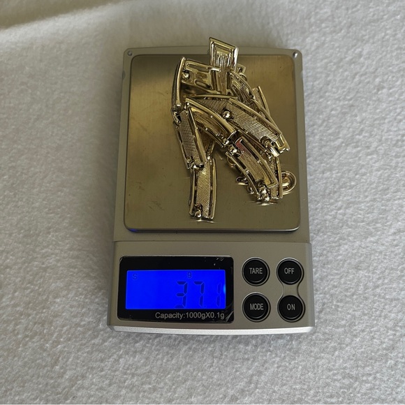 Vintage Coro brush finish, light gold tone necklace, Makers mark on clasp - Picture 10 of 10